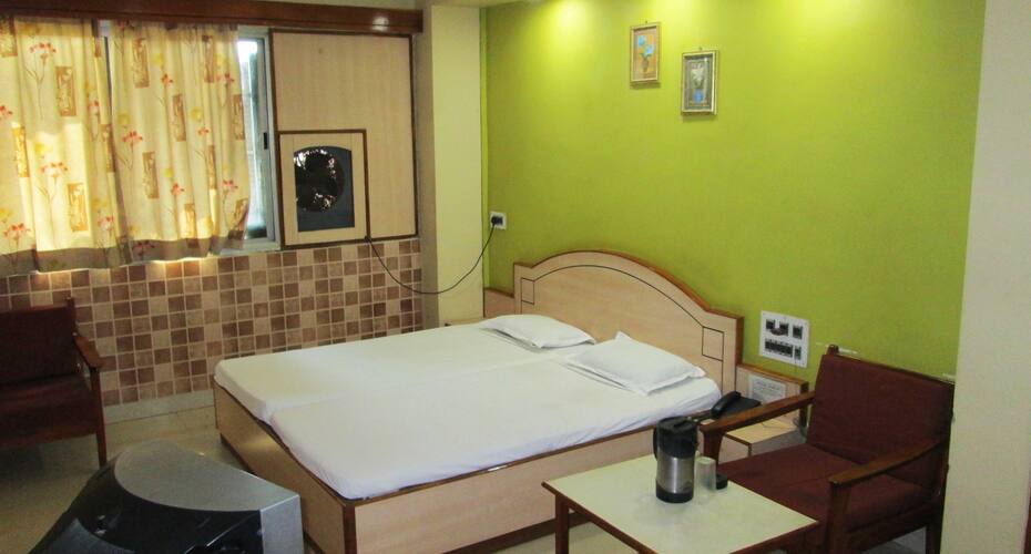 Hotel Mayur, Chandrapur 4